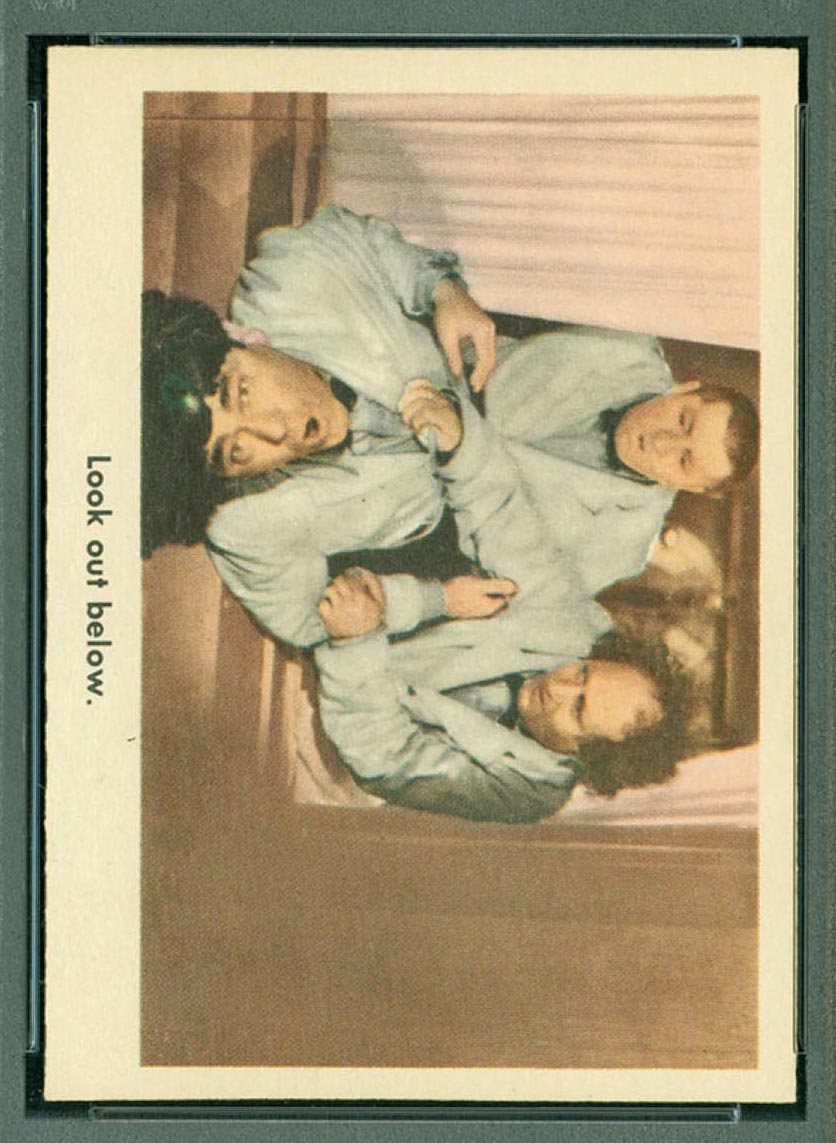 1959 Fleer Three Stooges #24 Look out below - Front