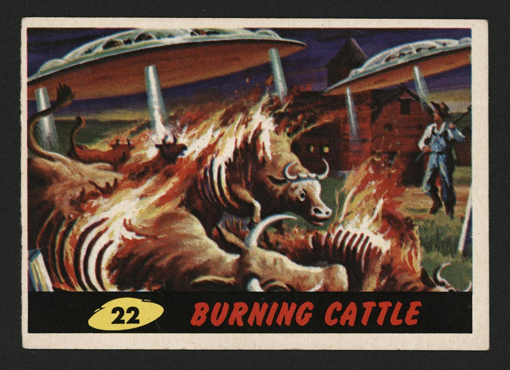 1962 Topps Mars Attacks #22 Burning Cattle - Front