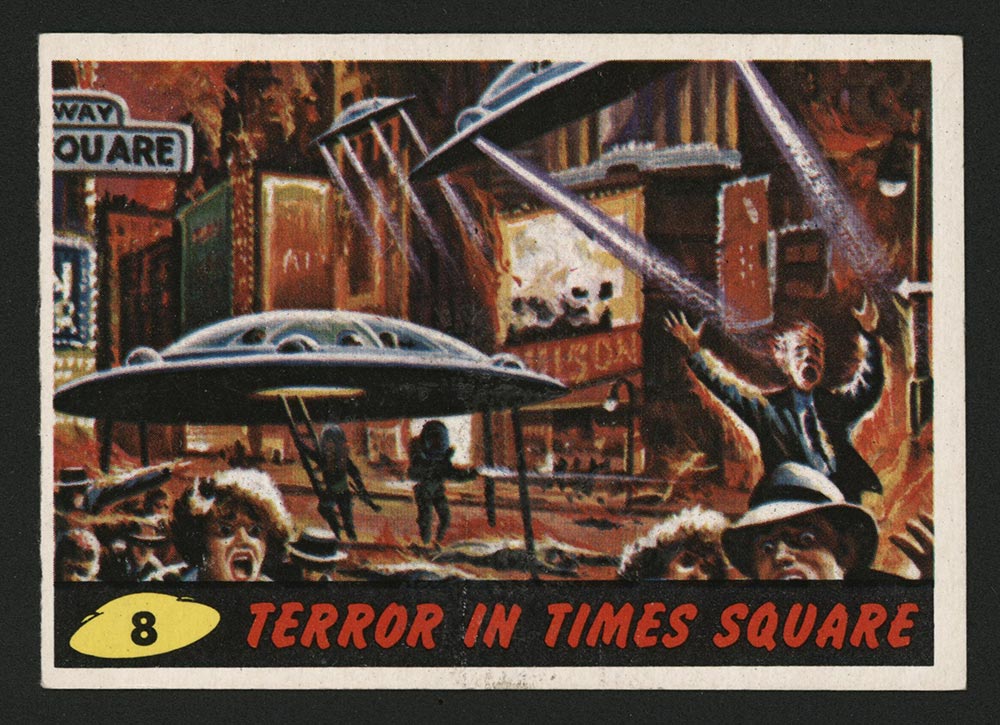 1962 Topps Mars Attacks #8 Terror in Times Square - Front