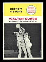 1961-1962 Fleer #50 Walter Dukes (In Action) Detroit Pistons - Front